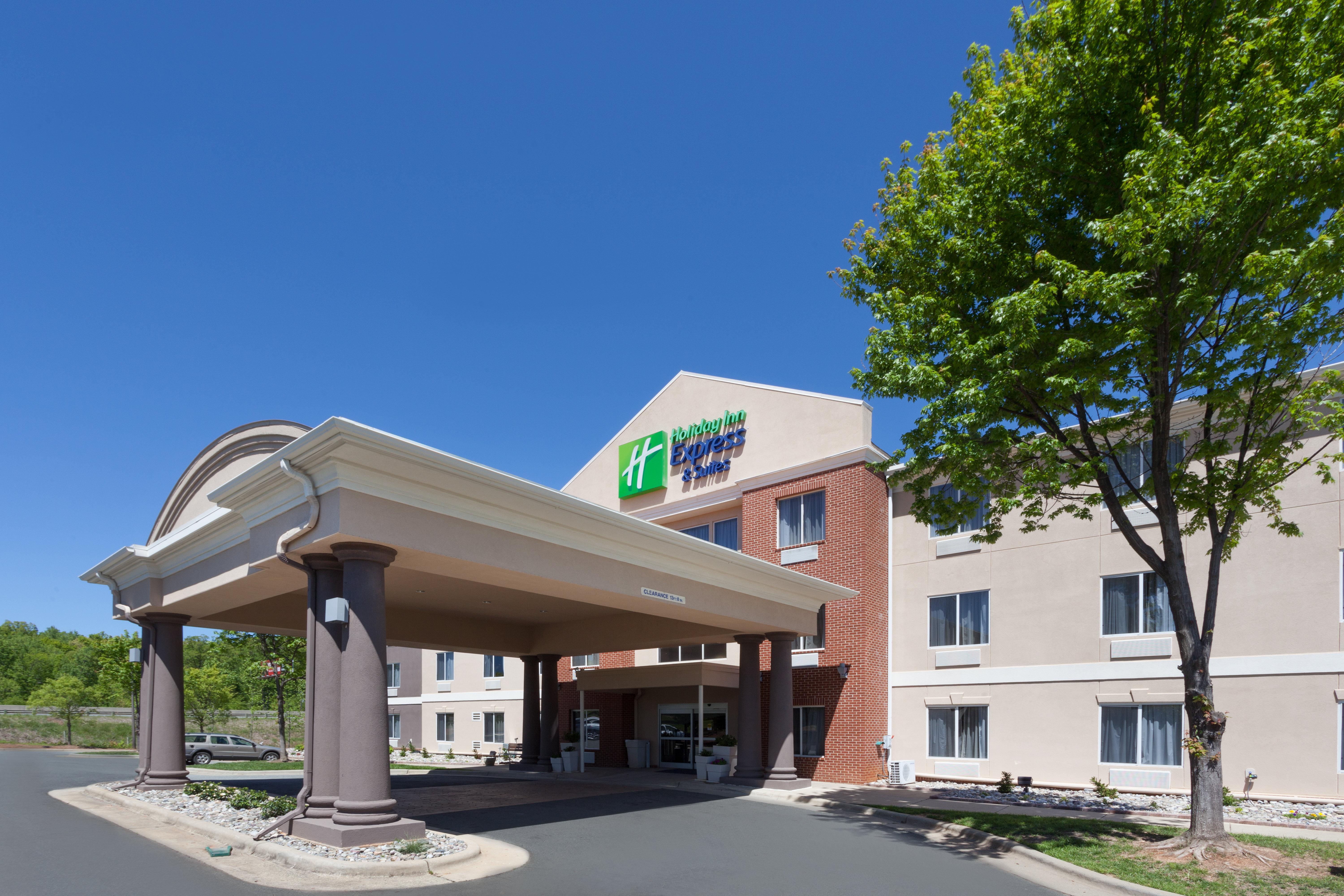 Holiday Inn Express Hotel & Suites Mebane By Ihg Eksteriør bilde