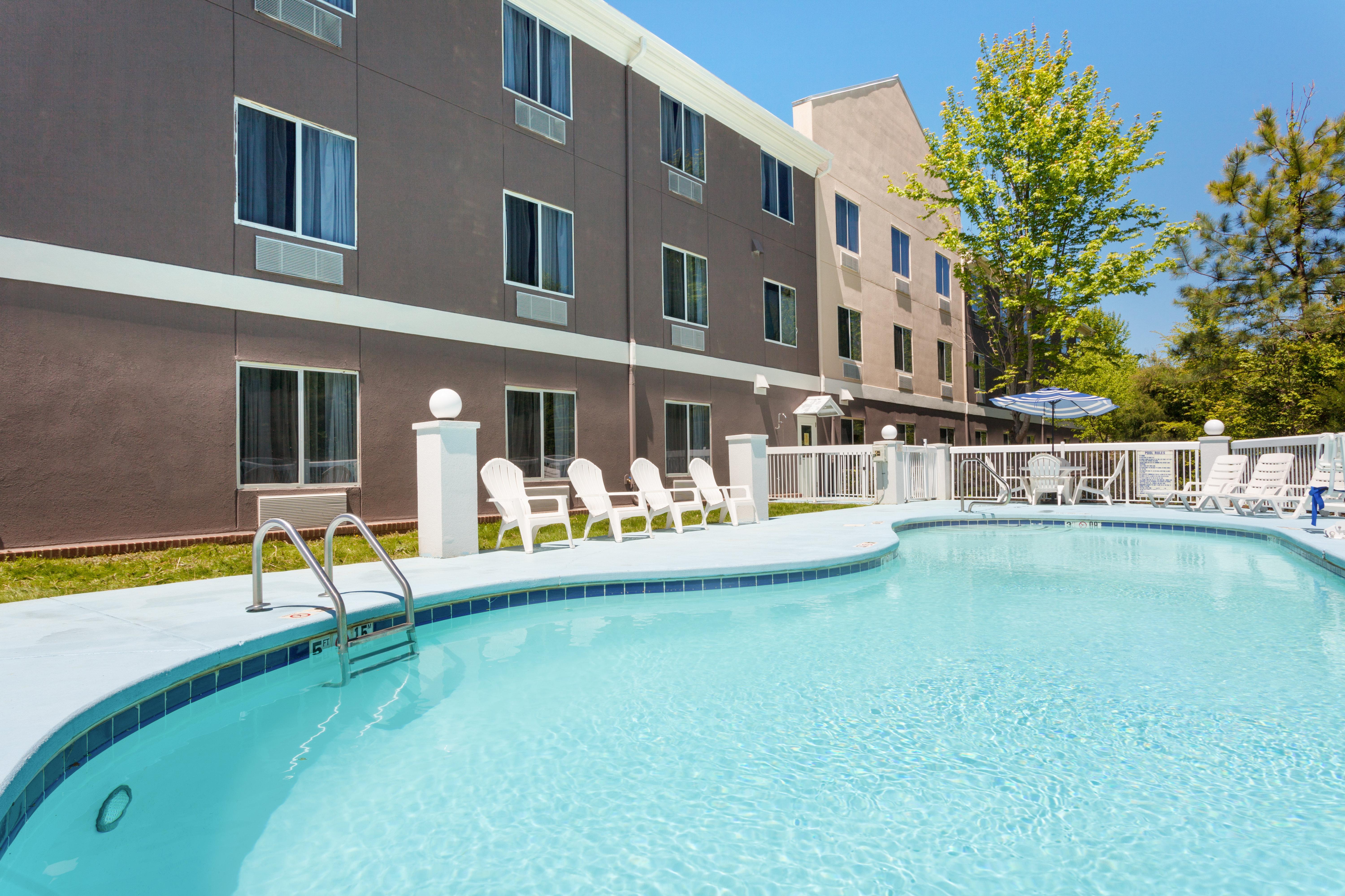 Holiday Inn Express Hotel & Suites Mebane By Ihg Eksteriør bilde