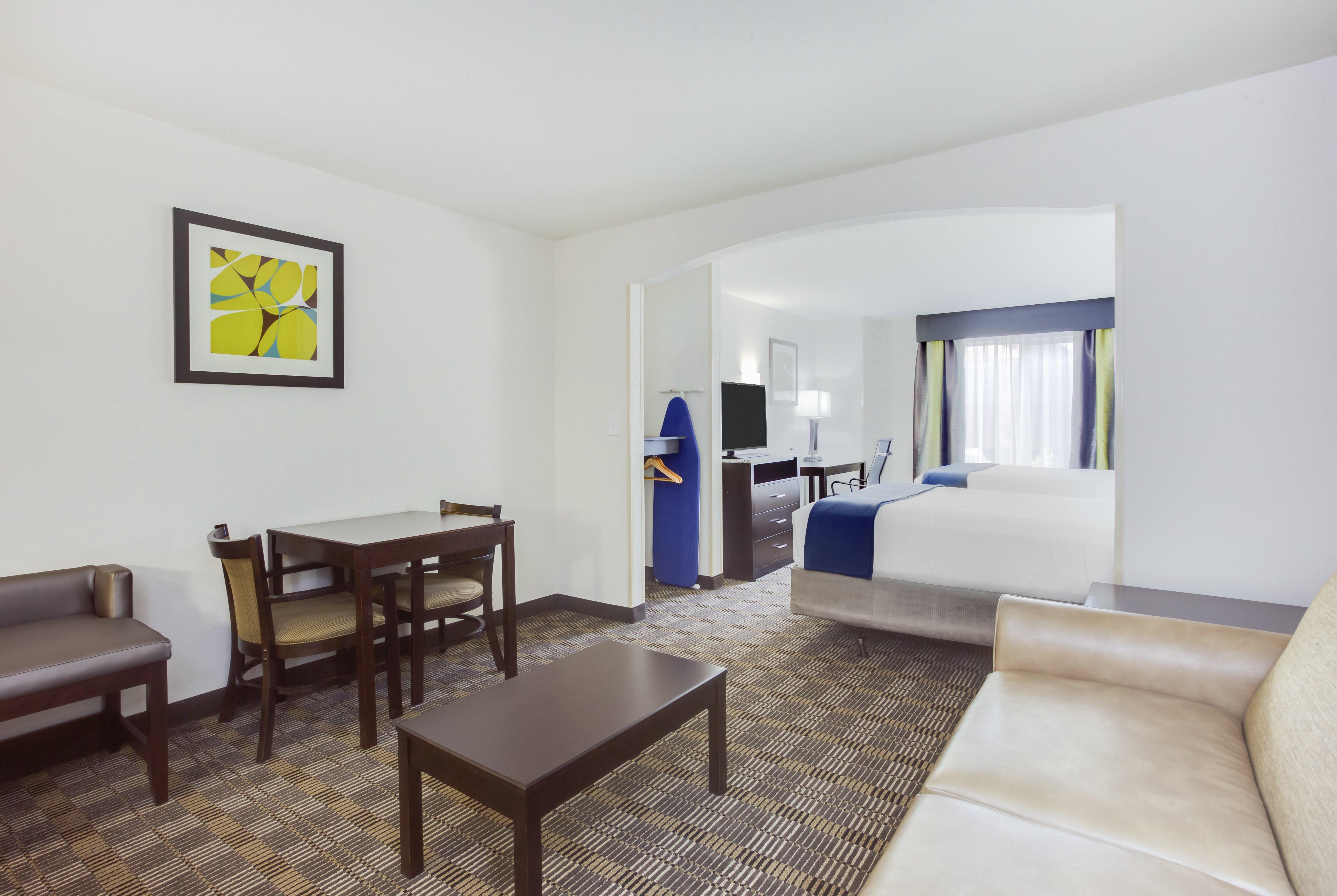 Holiday Inn Express Hotel & Suites Mebane By Ihg Eksteriør bilde