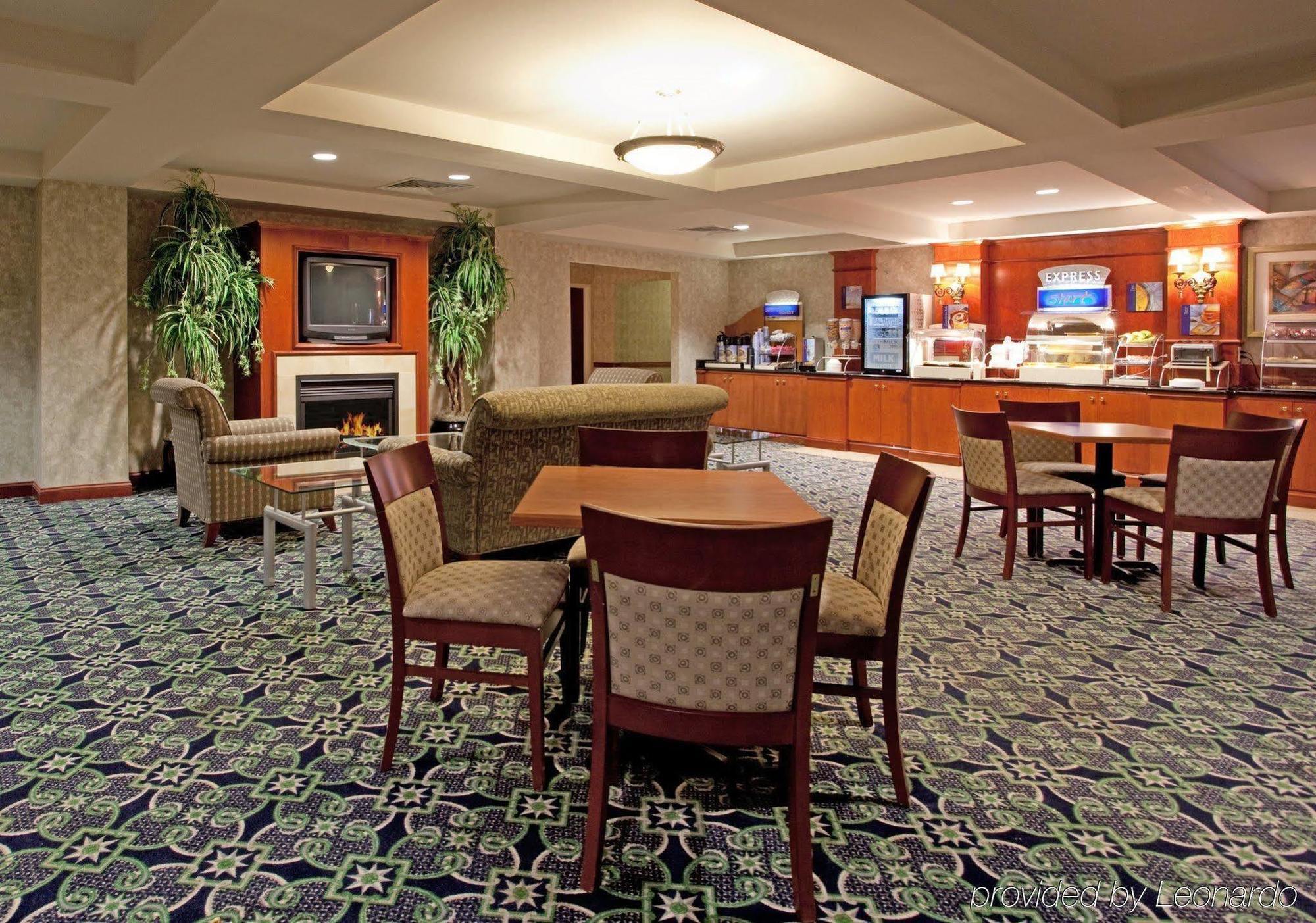 Holiday Inn Express Hotel & Suites Mebane By Ihg Eksteriør bilde
